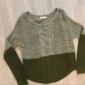 C’isa green sweater